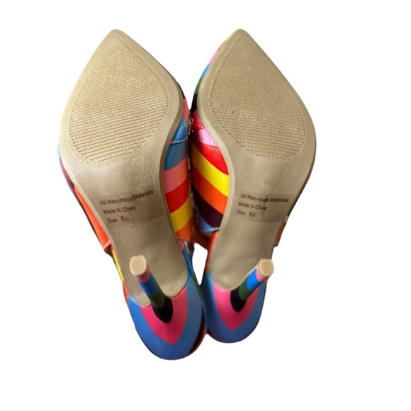 Wild Diva Striped Studded High Heel Pointed Toe Pumps Size 5.5 Rainbow Pride EUC - Picture 7 of 9